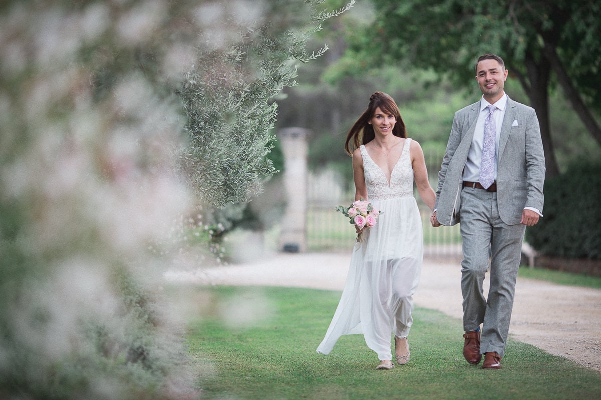 Provence elopement wedding at Mas de la Rose and in Saint Remy with the Photographer Sylvain Bouzat.