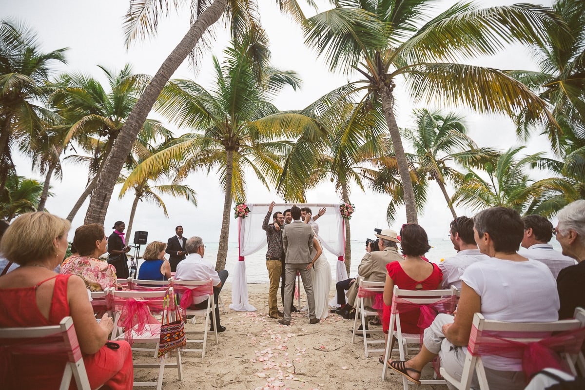 French Polynesia wedding photographer Sylvain Bouzat.