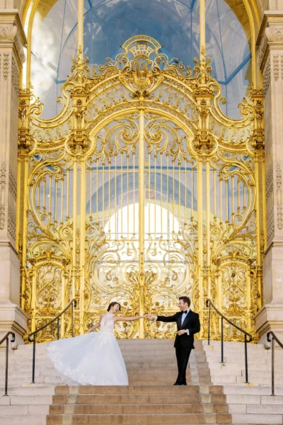 A joyful bride embracing her groom during a luxury session with a French wedding photographer.