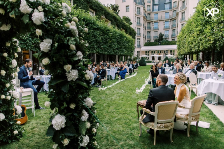 12-awards-wedding-photographer-garden-luxury-ceremony-outdoor