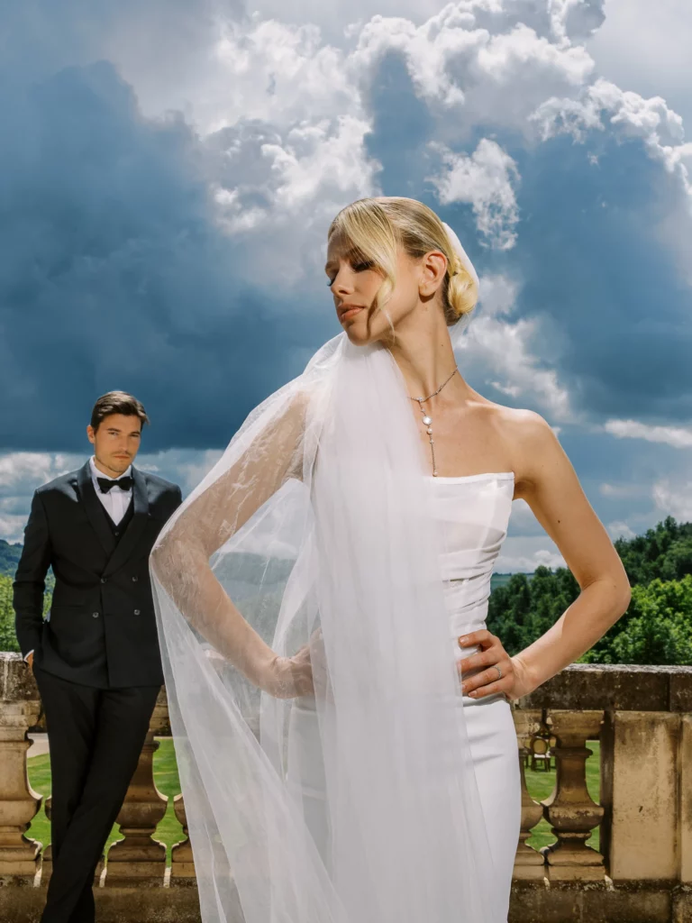 17-best-editorial-wedding-photos-dramatic-sky-bride-balcony