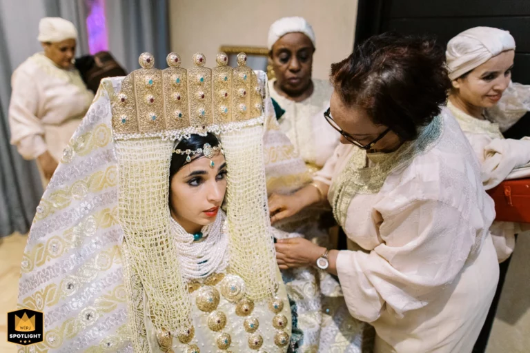 31-awards-wedding-photographer-moroccan-bride-traditional-preparation