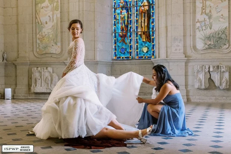 36-awards-wedding-photographer-castle-bridesmaid