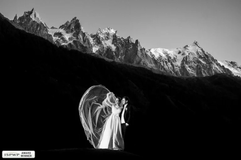 38-awards-wedding-photographer-mountain-black-white-veil