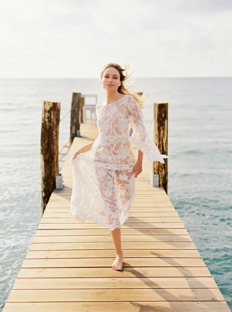 47-best-editorial-wedding-photos-bride-lace-dress-dock