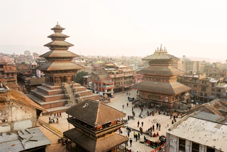 64-best-editorial-wedding-photos-nepal-bhaktapur-temple-architecture