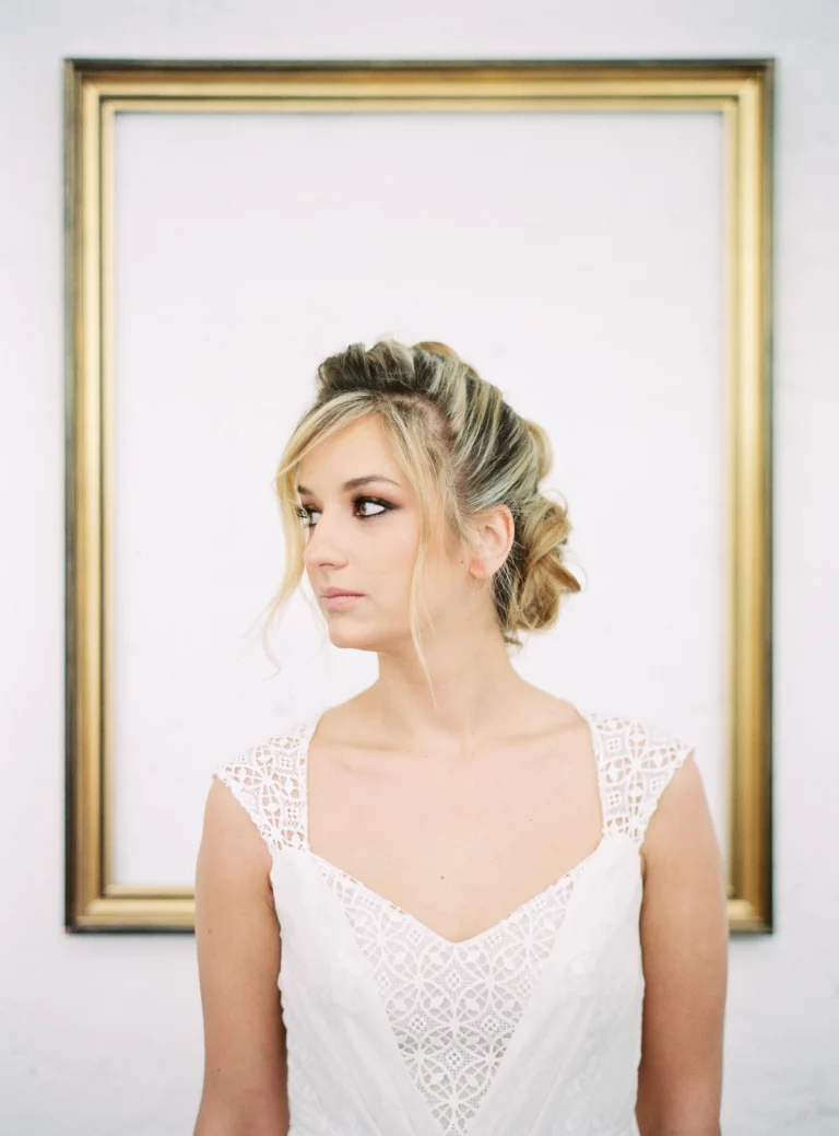 84-best-editorial-wedding-photos-bride-lace-dress-portrait
