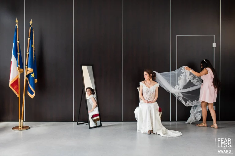 9-awards-wedding-photographer-bride-veil