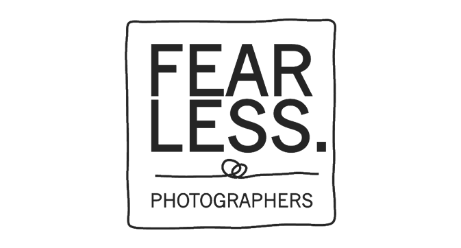 Fearless Photographers logo representing the expertise of a French wedding photographer wedding photographer.